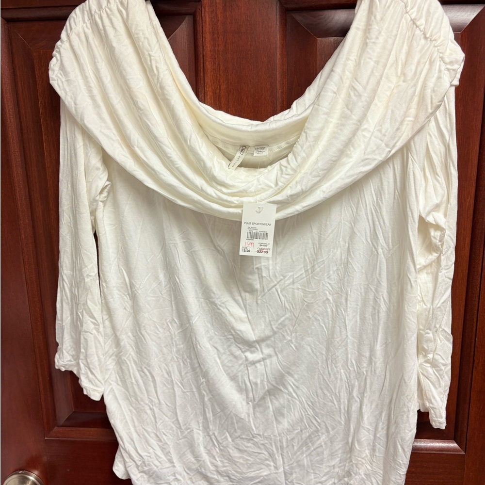 BNWT CATO 22/24 PLUS OFF THE SHOULDER 3/4 SLEEVE Elegant White Cowl Neck Top